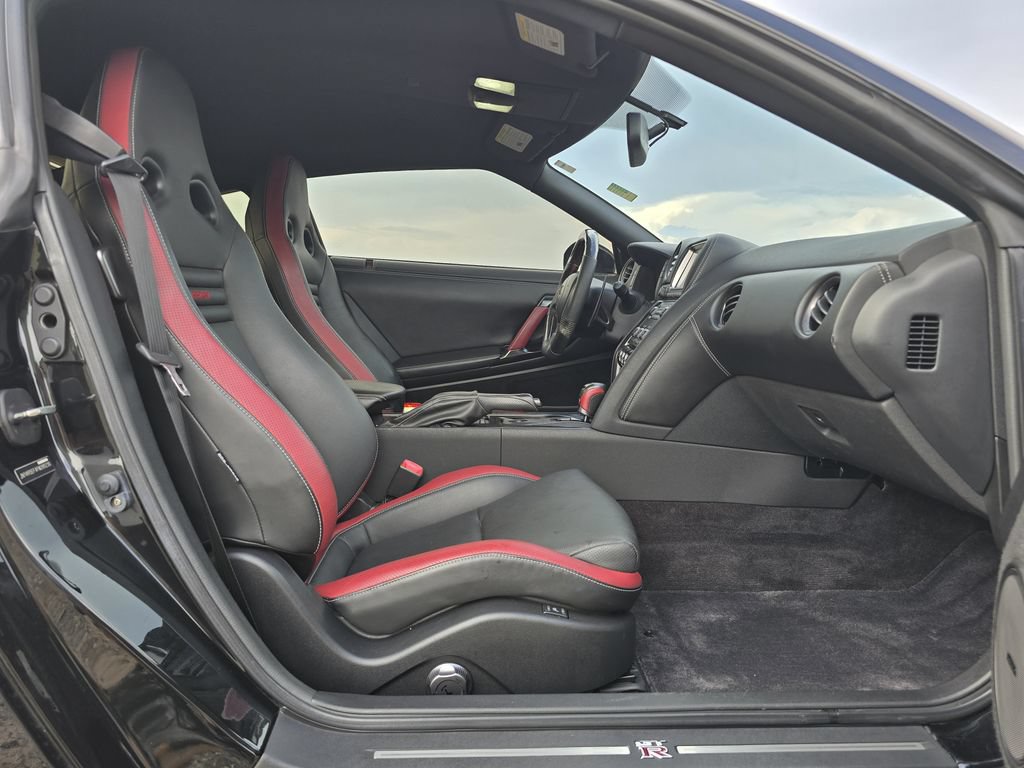 Used 2015 Nissan GT-R Black Edition AWD/4WD image 20