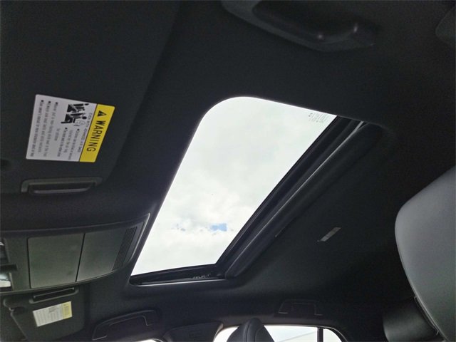 New 2025 MAZDA MAZDA3 Hatchback w/Premium Plus Pkg image 6