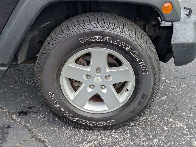 Used 2012 Jeep Wrangler Unlimited Sport AWD/4WD image 10