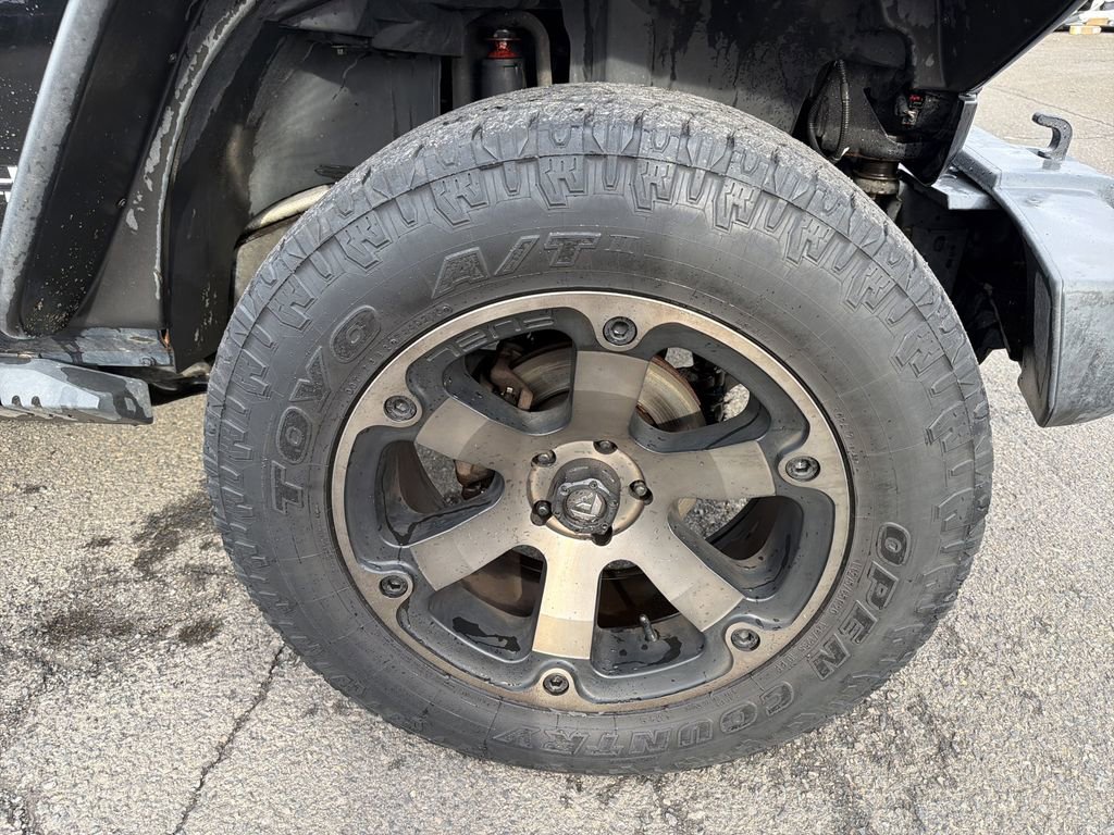 Used 2015 Jeep Wrangler Unlimited Rubicon w/ Dual Top Group AWD/4WD image 32