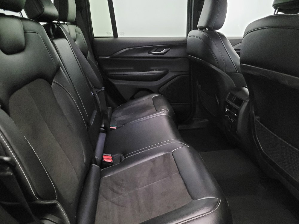 Used 2023 Jeep Grand Cherokee Altitude AWD/4WD image 19