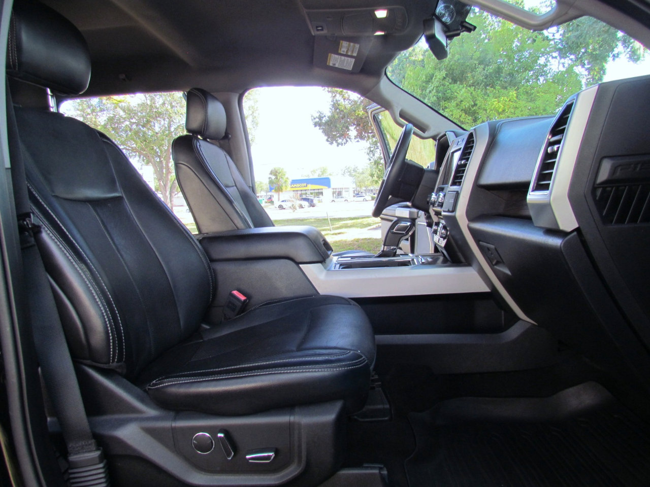 Used 2018 Ford F150 Lariat image 20