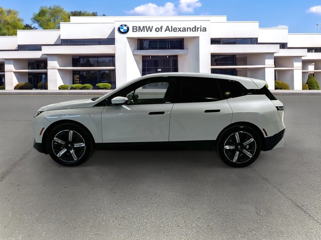 Certified 2024 BMW iX xDrive50 w/ Sport Package AWD/4WD image 8