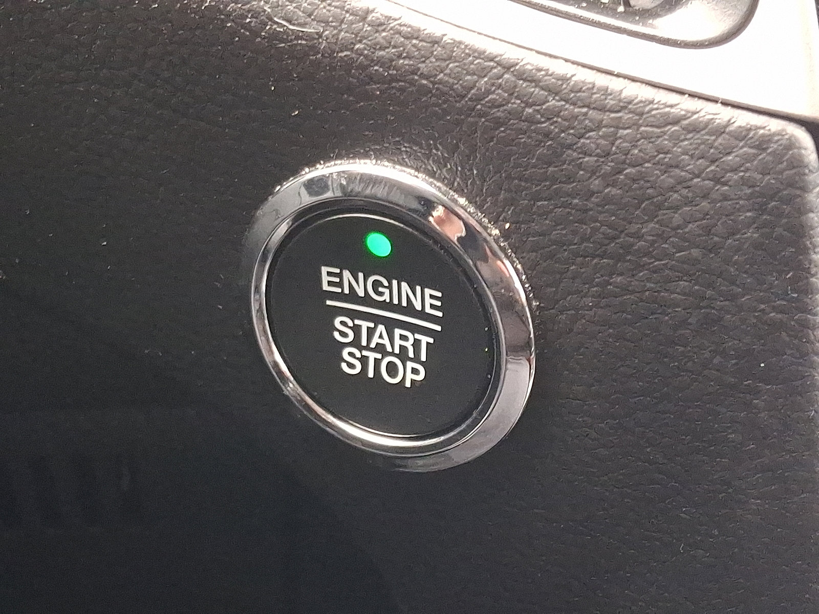 Used 2024 Ford Edge SEL w/ Convenience Package image 25