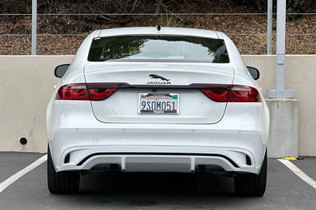 Certified 2024 Jaguar XF R-Dynamic SE AWD/4WD image 4