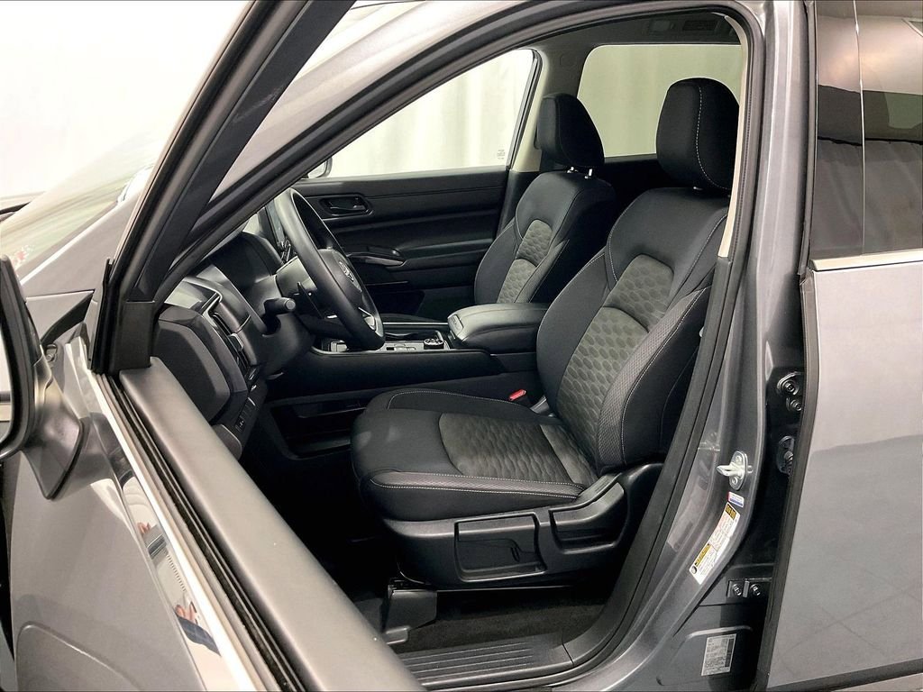 Used 2024 Nissan Pathfinder S AWD/4WD image 10