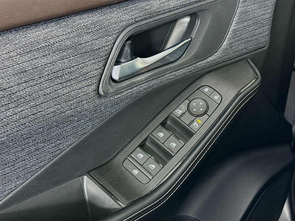 Certified 2023 Nissan Rogue SV image 25