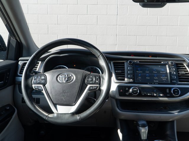 Used 2019 Toyota Highlander Limited Platinum image 23
