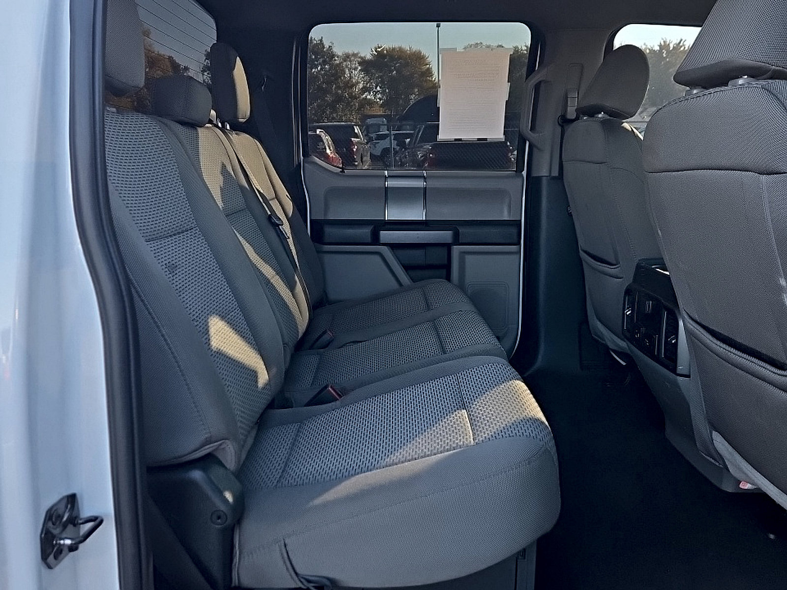 Used 2022 Ford F250 XLT w/ XLT Premium Package AWD/4WD image 22