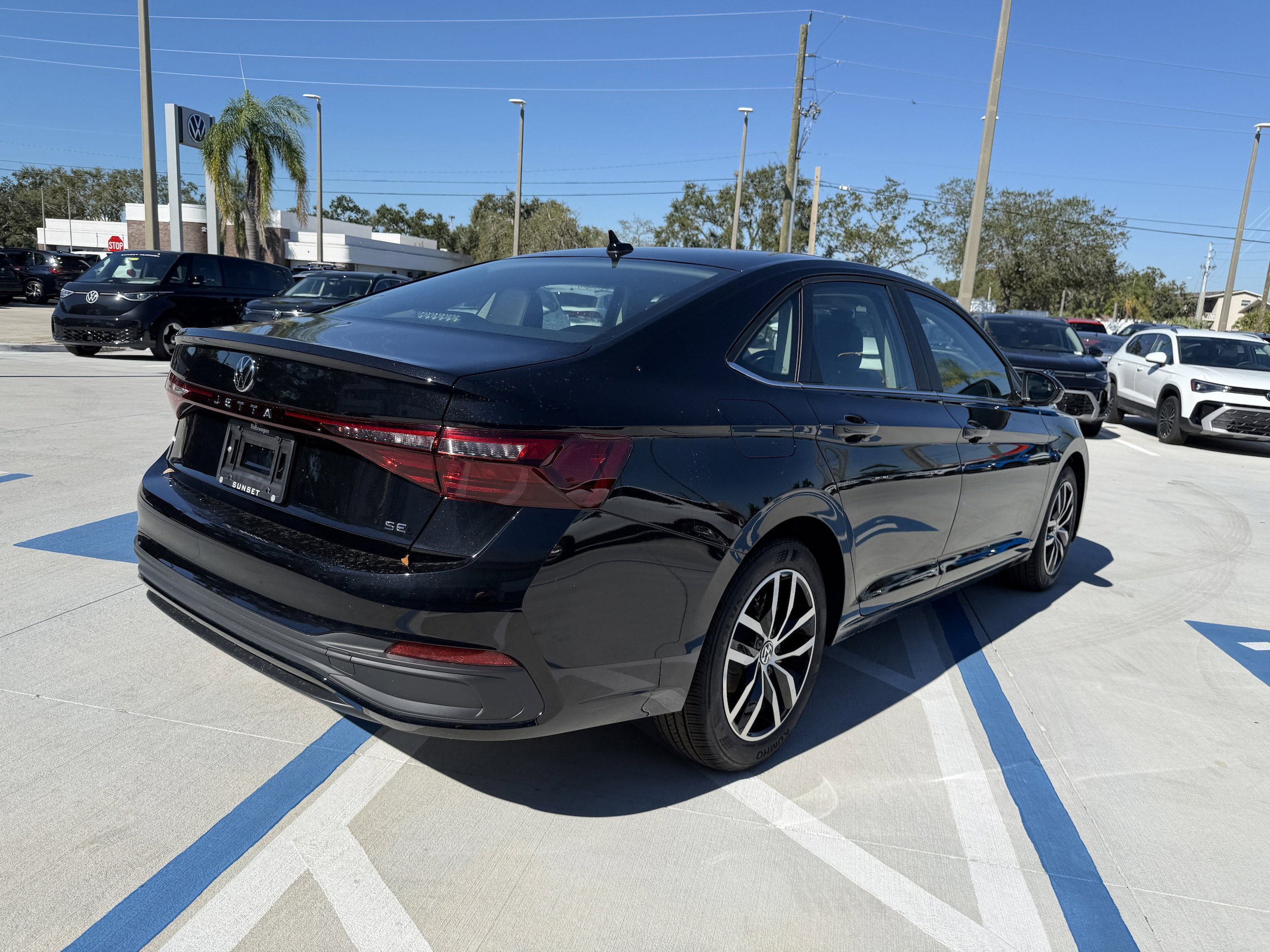 New 2026 Volkswagen Jetta SE image 3
