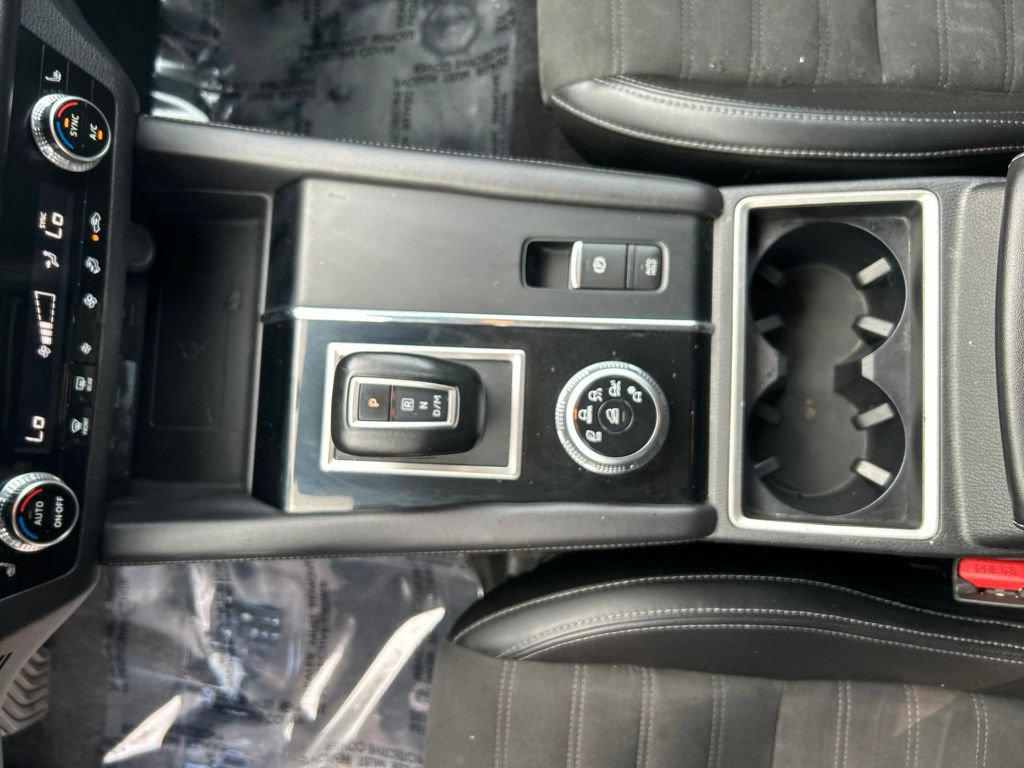 Used 2024 Mitsubishi Outlander SE FWD image 17