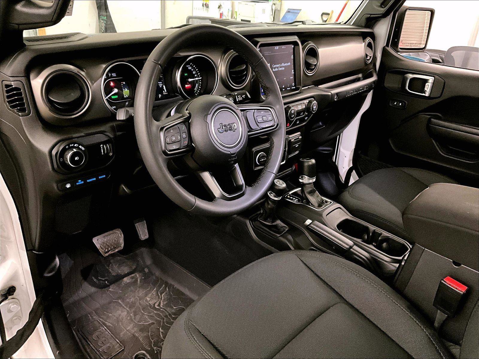 Used 2023 Jeep Wrangler Unlimited w/ 8.4" Radio Group AWD/4WD image 12