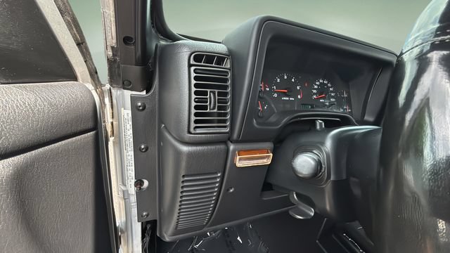 Used 2006 Jeep Wrangler Unlimited AWD/4WD image 21
