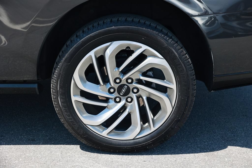 Used 2025 Lincoln Navigator Reserve AWD/4WD image 10