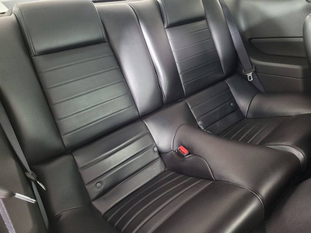 Used 2007 Ford Mustang Shelby GT500 RWD image 17