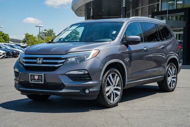 Used 2017 Honda Pilot Touring image 3
