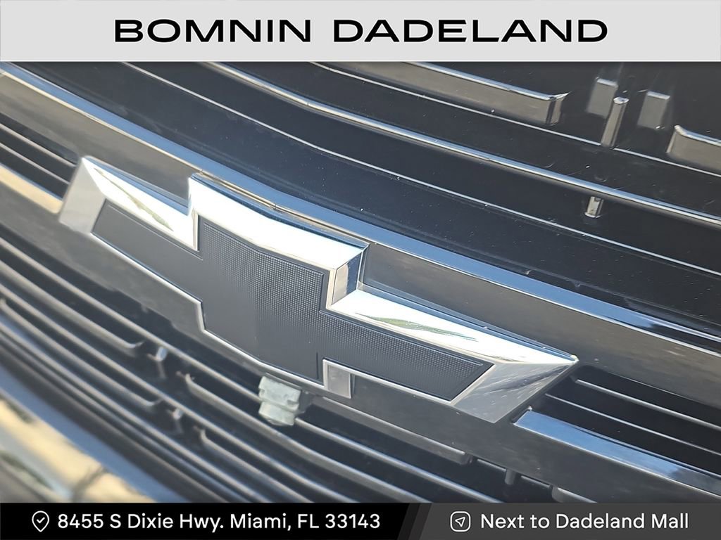 Used 2023 Chevrolet Suburban RST image 10