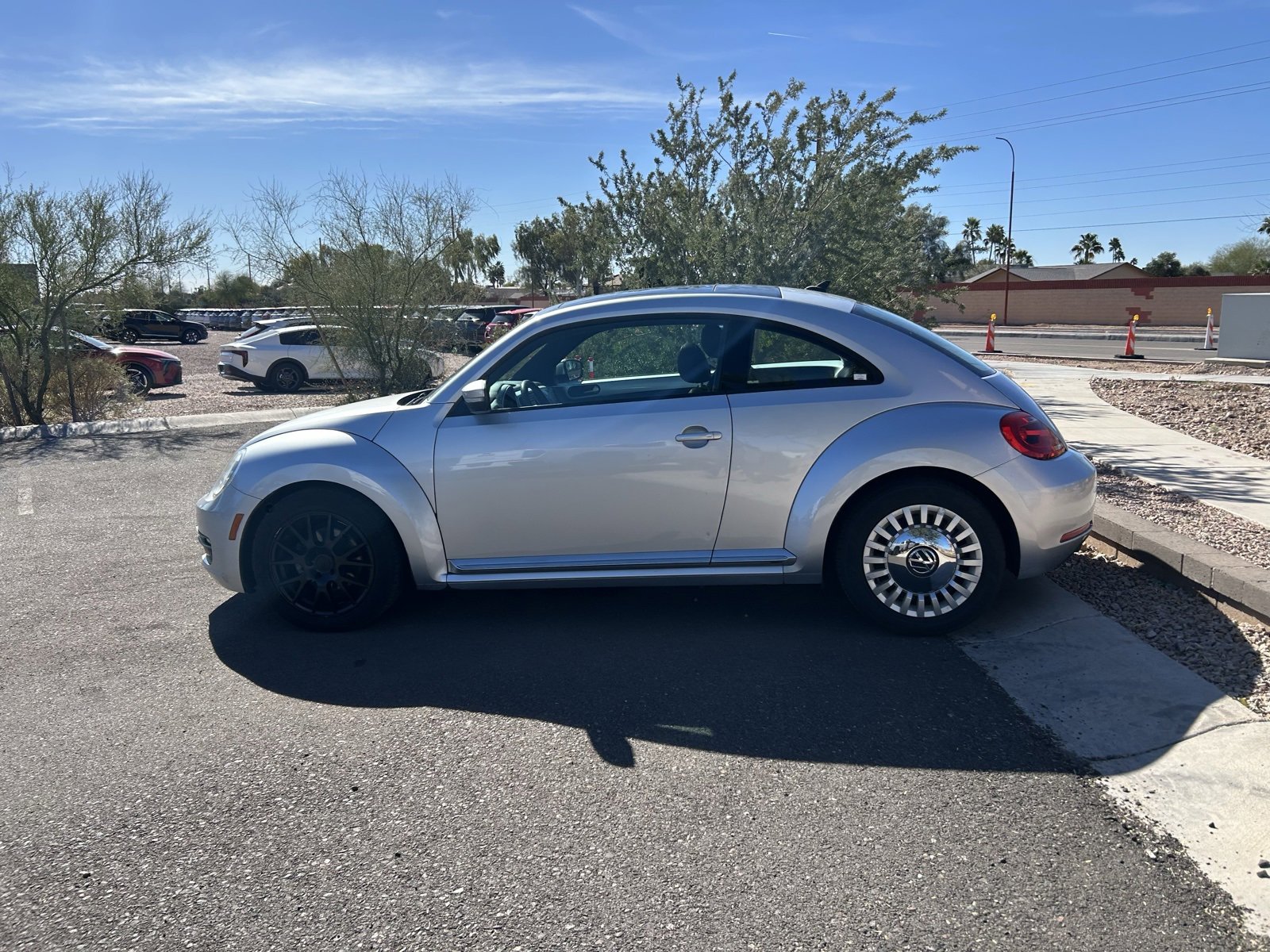 Used 2014 Volkswagen Beetle 1.8T image 6