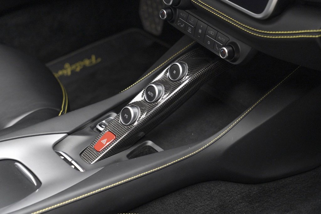 Used 2019 Ferrari Portofino image 28