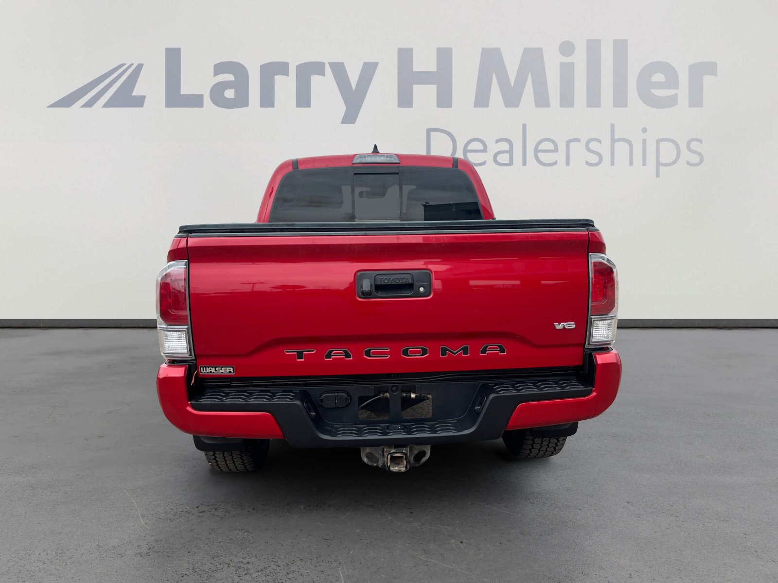 Used 2021 Toyota Tacoma TRD Sport AWD/4WD image 4