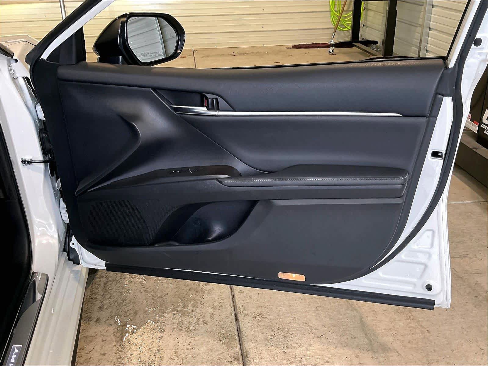 Used 2022 Toyota Camry XSE image 24