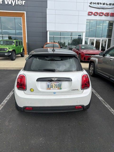 Used 2024 MINI Cooper SE FWD image 6