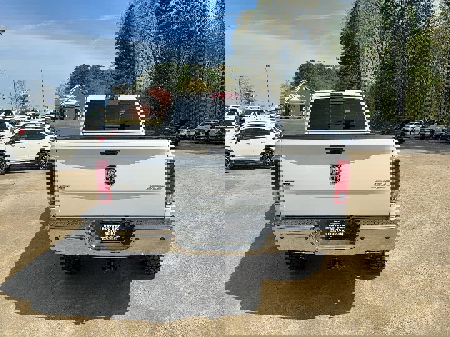 Used 2015 RAM 2500 Laramie w/ Protection Group image 6