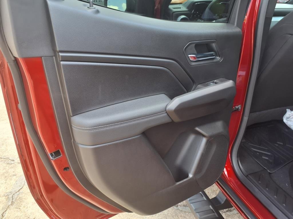 New 2026 Chevrolet Colorado LT image 14