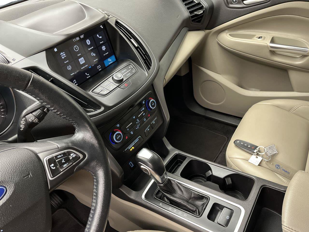 Used 2019 Ford Escape SEL AWD/4WD image 16