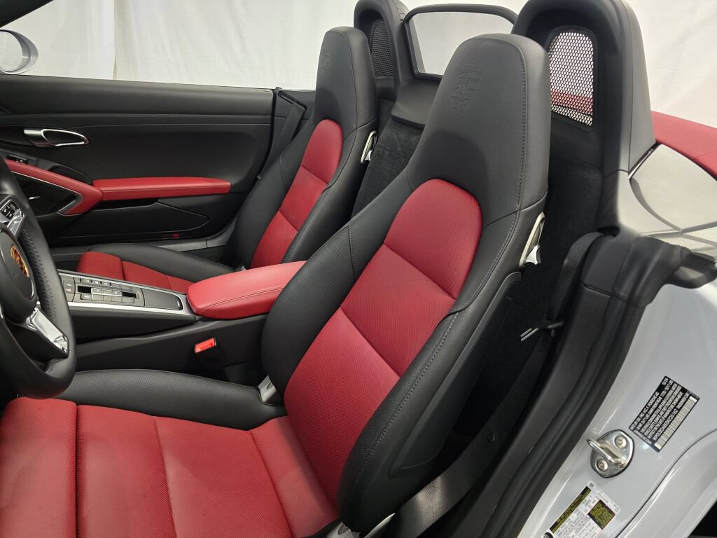 Certified 2025 Porsche 718 Boxster S RWD image 5