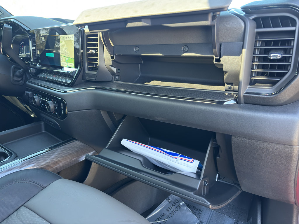 Used 2024 Chevrolet Silverado 2500 ZR2 w/ Technology Package AWD/4WD image 18
