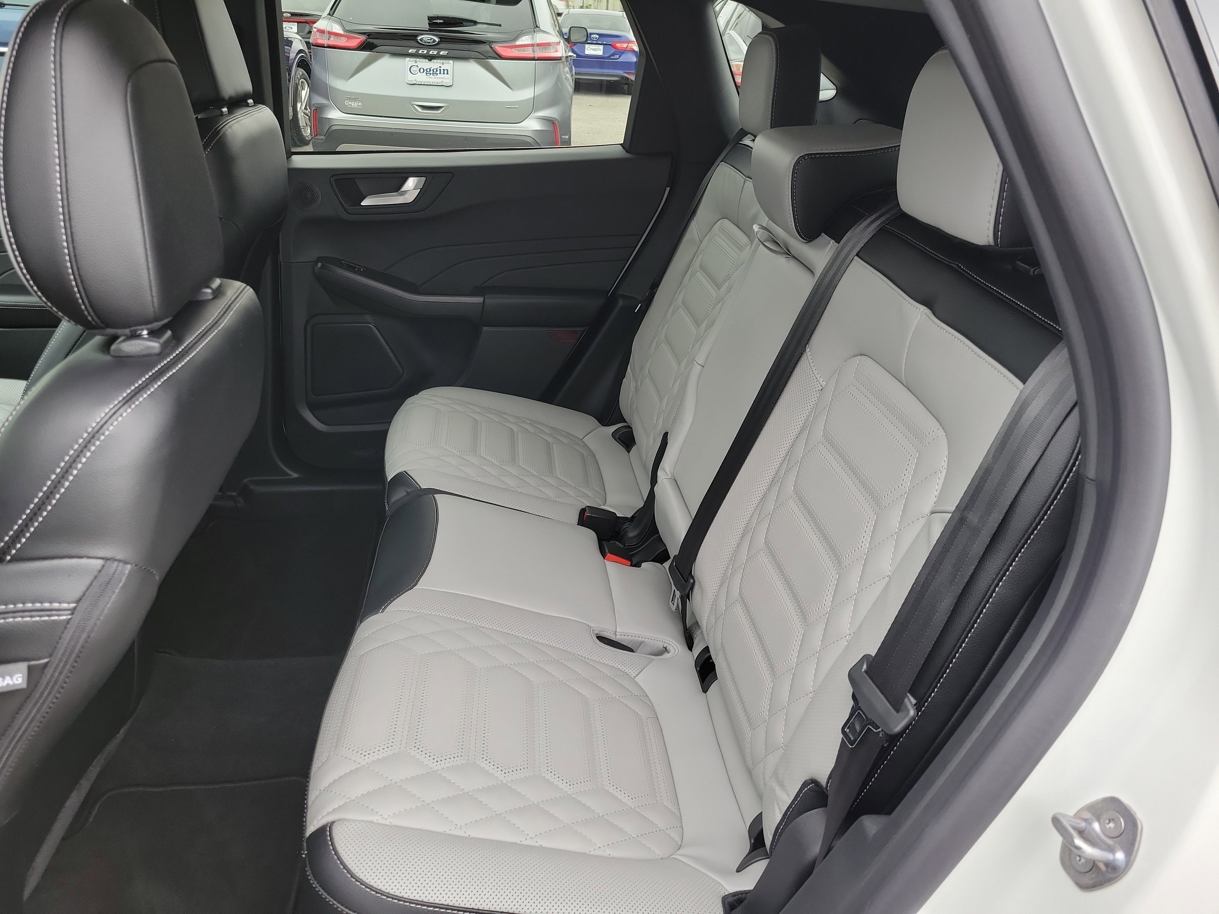 Used 2024 Ford Escape SE w/ PHEV Premium Package image 24