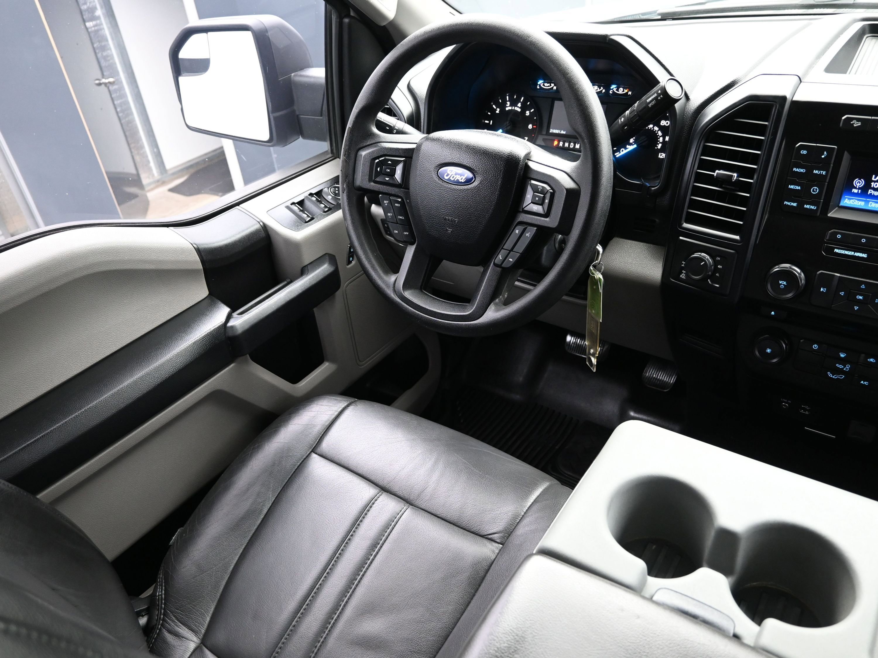 Used 2015 Ford F150 XL w/ Equipment Group 101A Mid AWD/4WD image 24