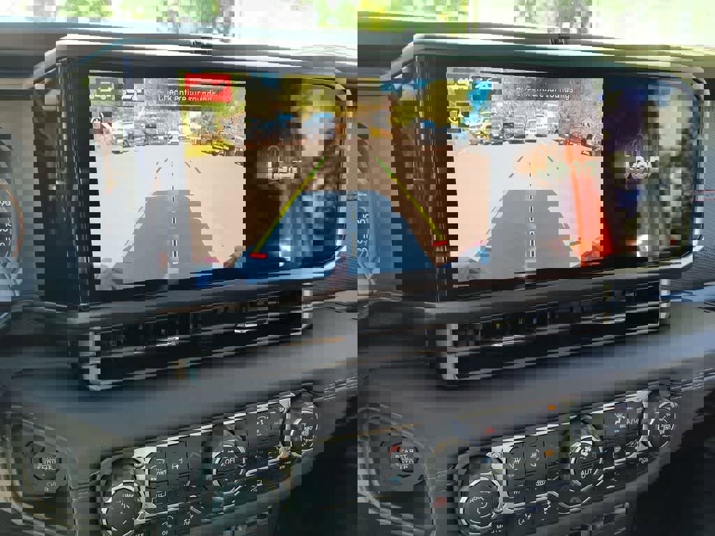 New 2025 Jeep Gladiator Rubicon w/ Convenience Group image 17