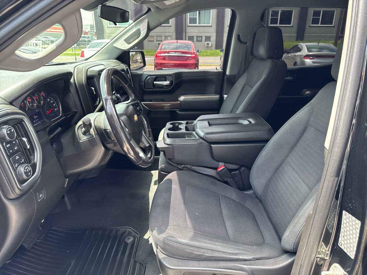 Used 2019 Chevrolet Silverado 1500 LT w/ All-Star Edition image 8