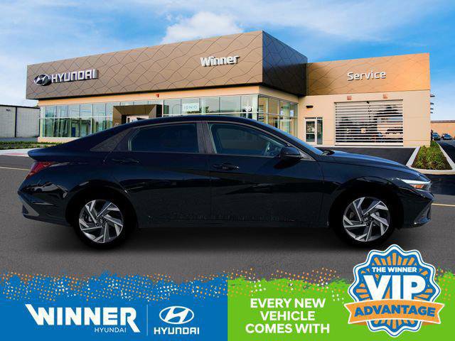 New 2025 Hyundai Elantra SEL image 9