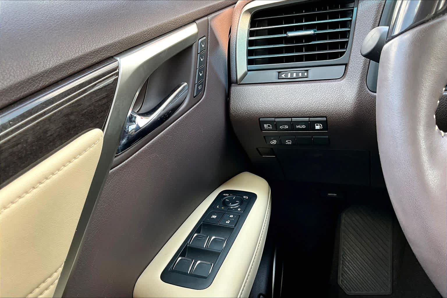 Used 2018 Lexus RX 450h AWD w/ Luxury Package image 36