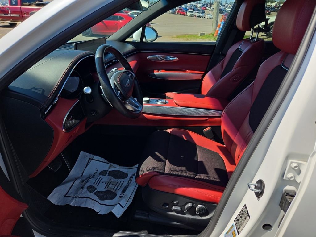 Used 2023 Genesis GV70 2.5T w/ Sport Prestige Package image 9