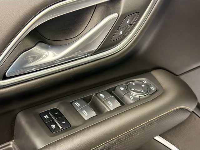 Used 2024 Chevrolet Tahoe Premier AWD/4WD image 18