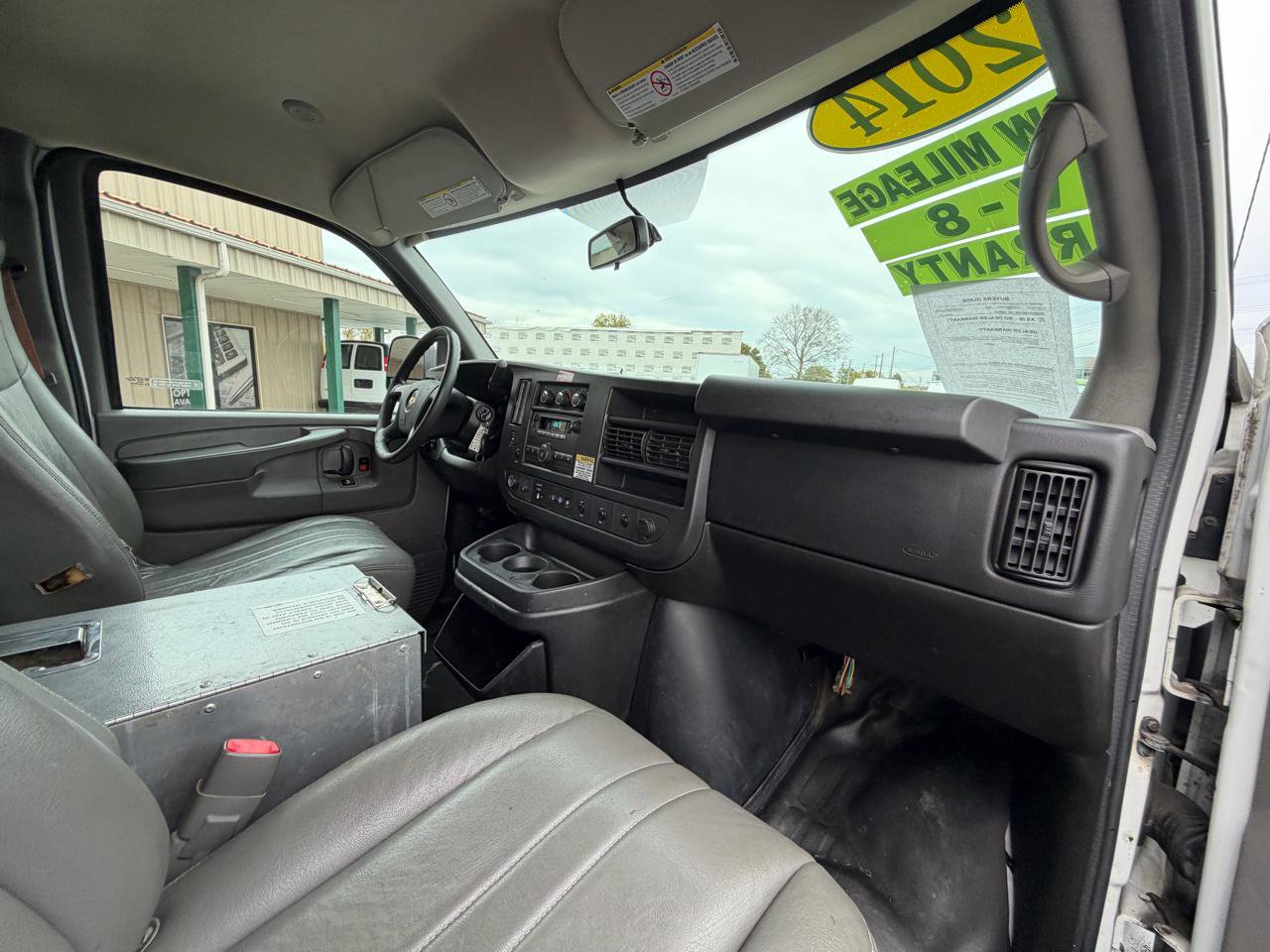 Used 2014 Chevrolet Express 2500 RWD image 16