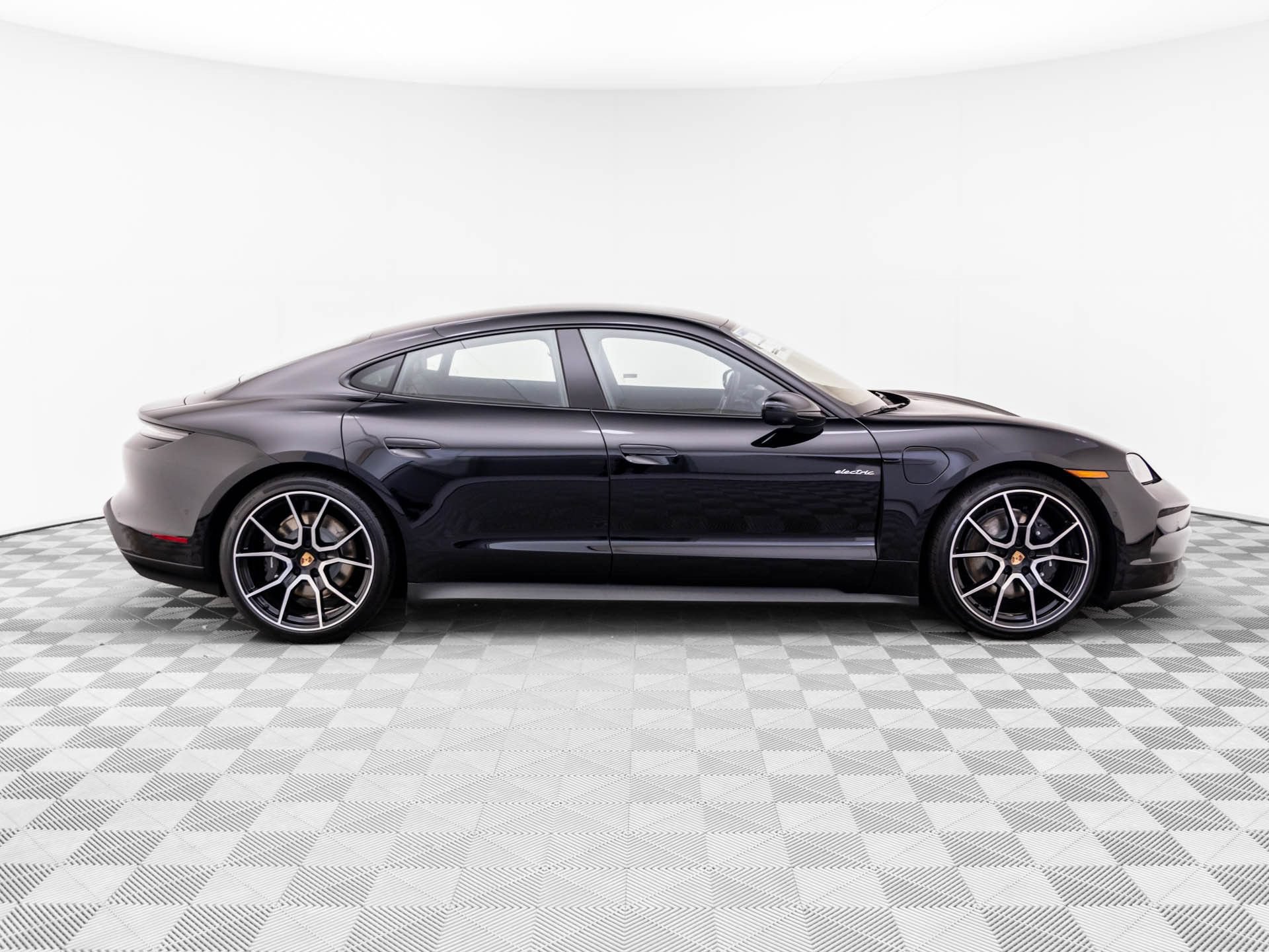 New 2026 Porsche Taycan AWD/4WD image 7