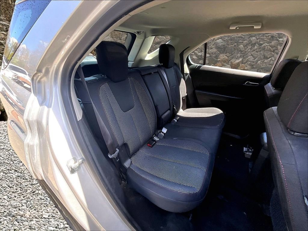 Used 2017 Chevrolet Equinox LS FWD image 23