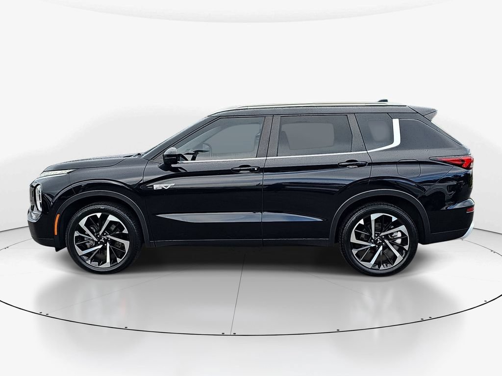 Used 2024 Mitsubishi Outlander 4WD Plug-In Hybrid image 10