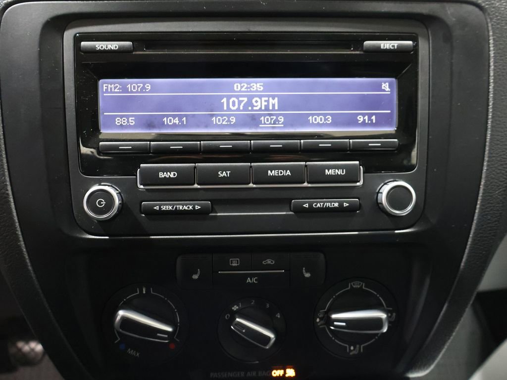 Used 2013 Volkswagen Jetta SE image 24