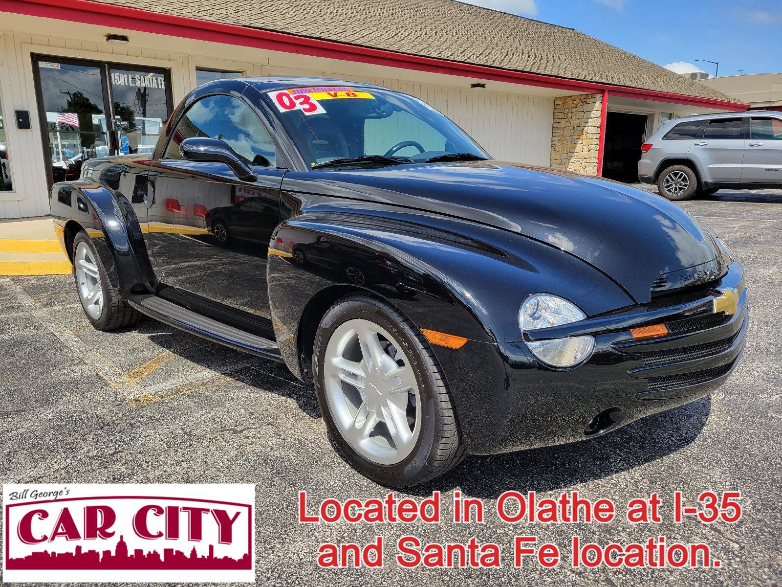 Used 2003 Chevrolet SSR w/ Preferred Equipment Group RWD image 1