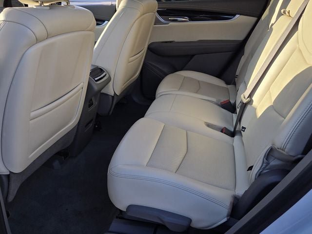 Used 2024 Cadillac XT6 Premium Luxury AWD/4WD image 11