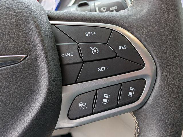 Certified 2024 Chrysler Pacifica Touring-L image 20