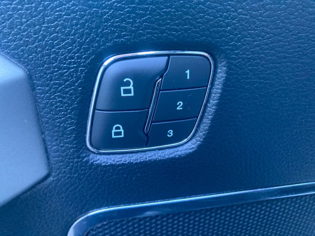 Used 2019 Ford F150 Lariat w/ Equipment Group 502A Luxury image 36