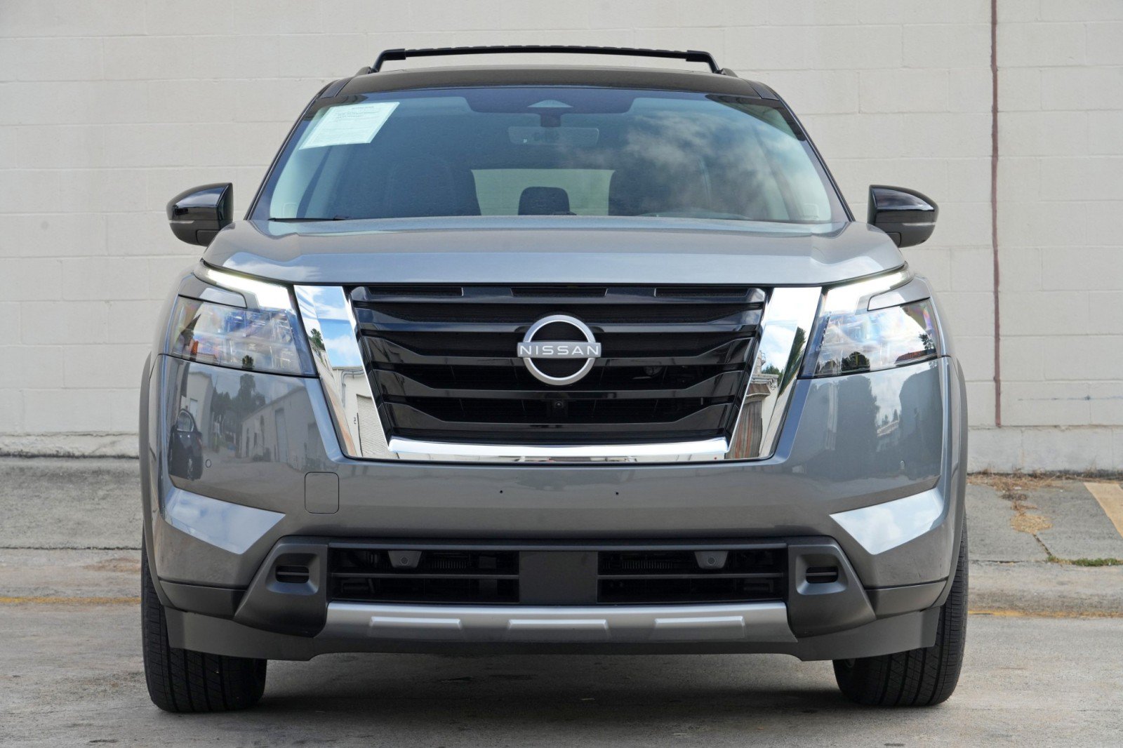 Used 2025 Nissan Pathfinder Platinum AWD/4WD image 7