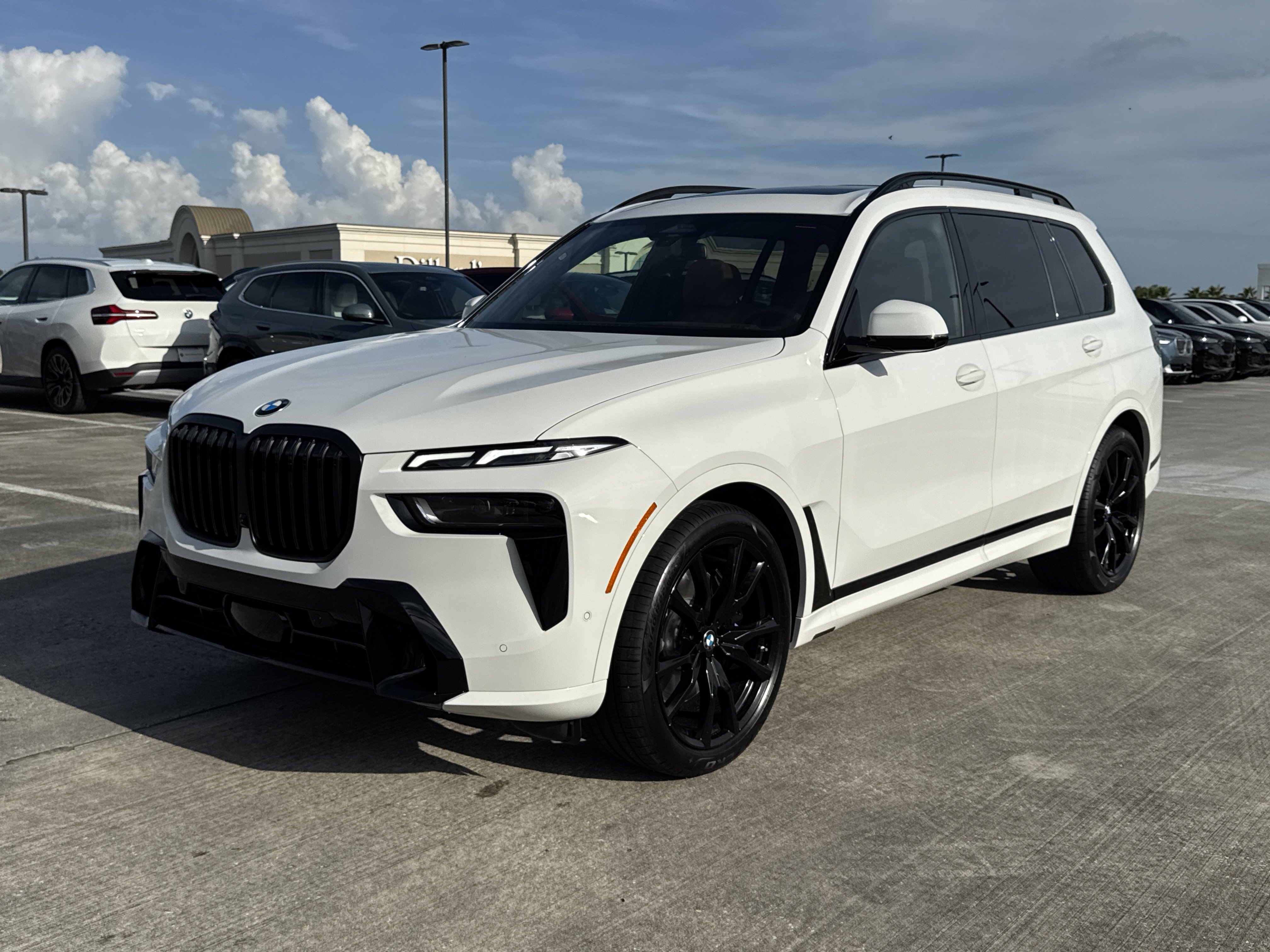 New 2027 BMW X7 xDrive40i w/ M Sport Package AWD/4WD image 3